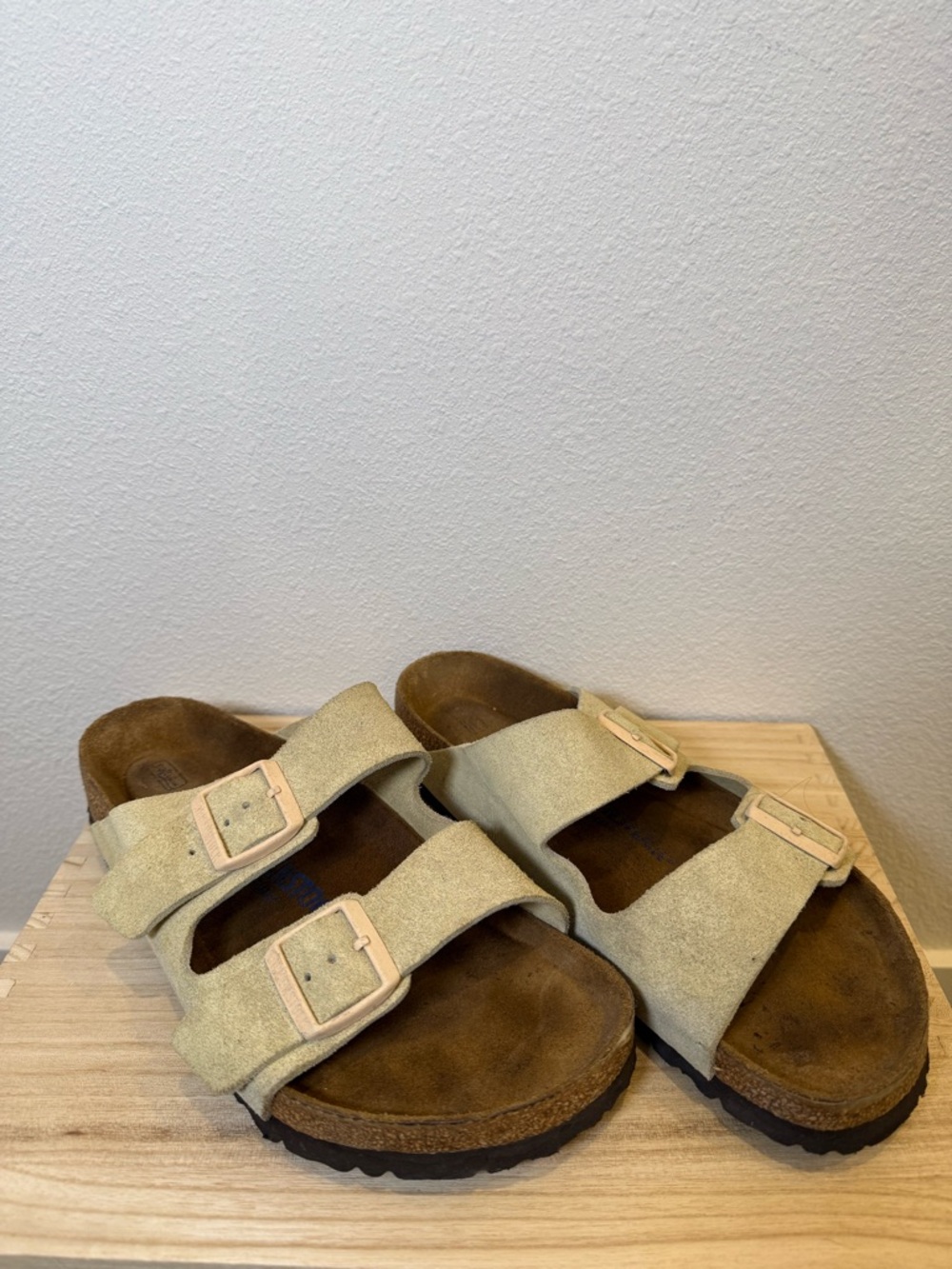 Birkenstock Arizona Suede Sandals Size 41 Regular Width Taupe Beige Double Strap